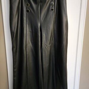Melanie Lyne women's vegan leather gaucho pants - never worn